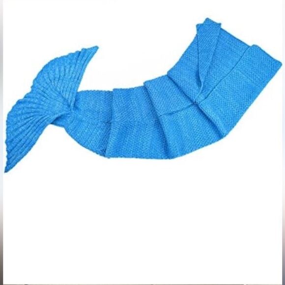 LAGHCAT Mermaid Tail Blanket Crochet Mermaid Blanket for Adults - Picture 7 of 7